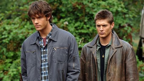 supernatural how many hunters are there