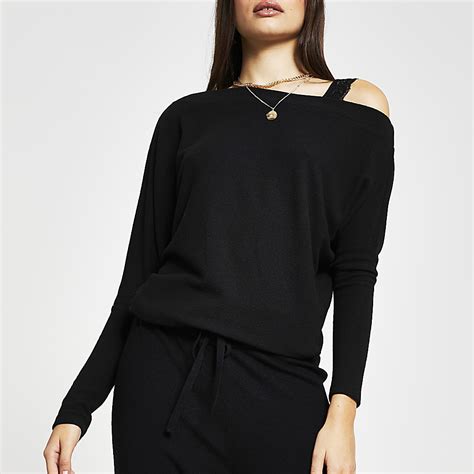 sweatshirt one shoulder