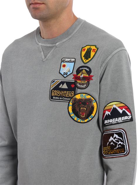 sweatshirt with patches