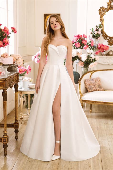 sweetheart dress neckline