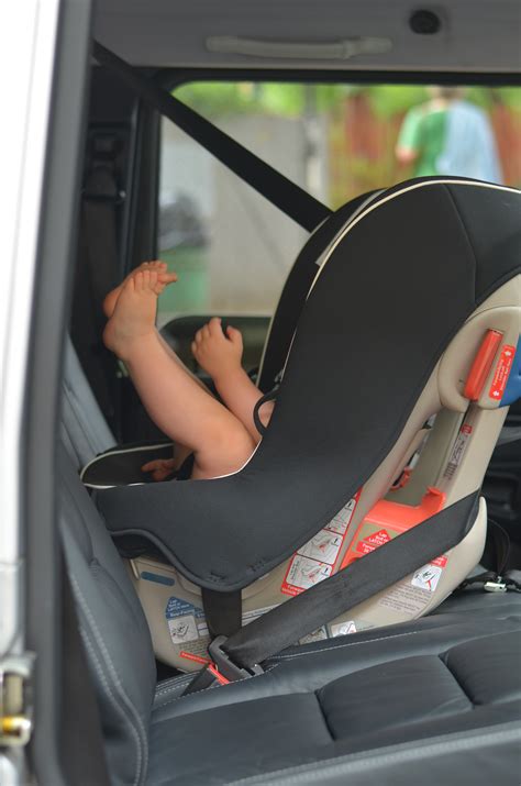 taxi with car seat