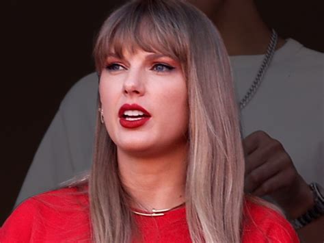 taylor swift ai photos graphic