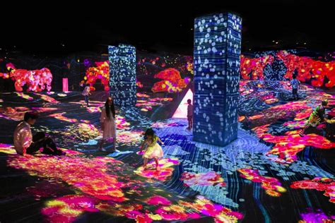 teamLab 福岡：身臨其境的數位藝術體驗