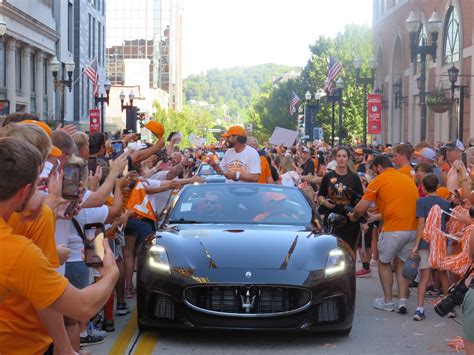 tennessee baseball parade