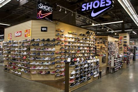 tennis shoe warehouse