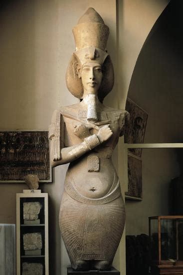 the akhenaten colossi of karnak PDF