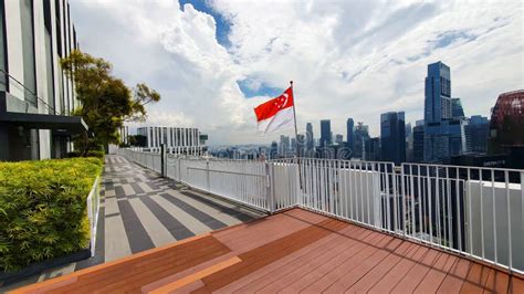 the pinnacle sky garden 50th storey skybridge