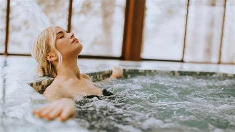 the truth about fire and ice a self healing guide to hydrotherapy Reader