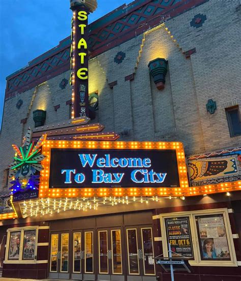 theaters in taylor michigan