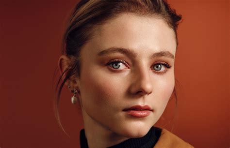 thomasin mckenzie ethnic background