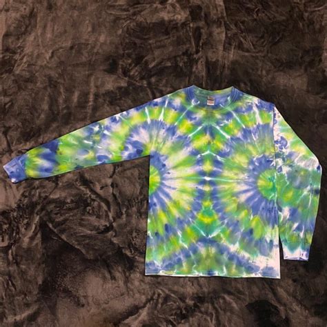 tie dye long sleeve shirt