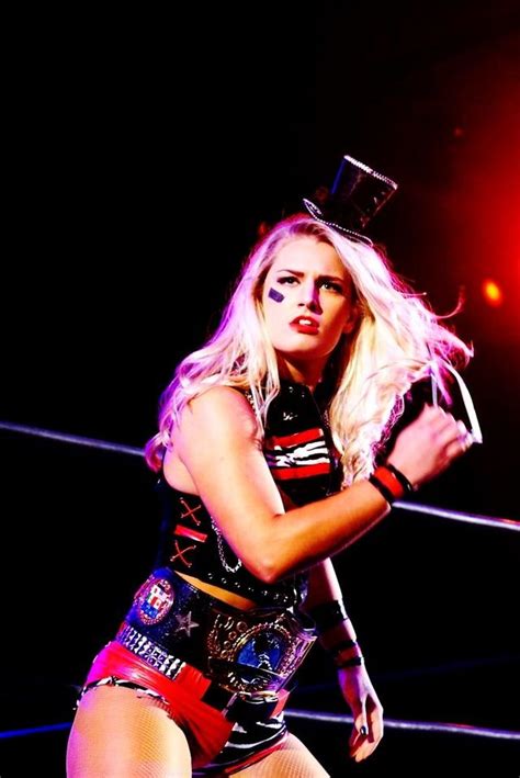 toni storm fapello