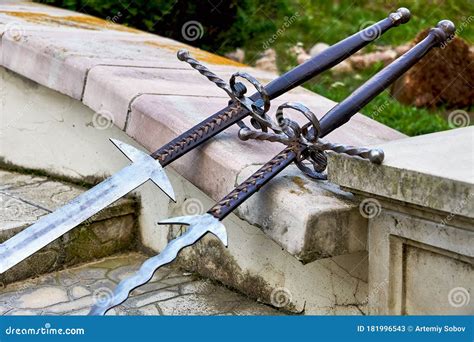 two-handed sword