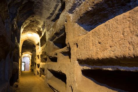 uit catacomben en woestijnzand Reader