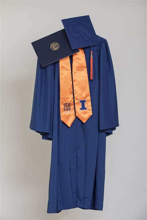 uiuc cap and gown