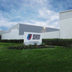 universal technical institute lockhaven drive houston tx