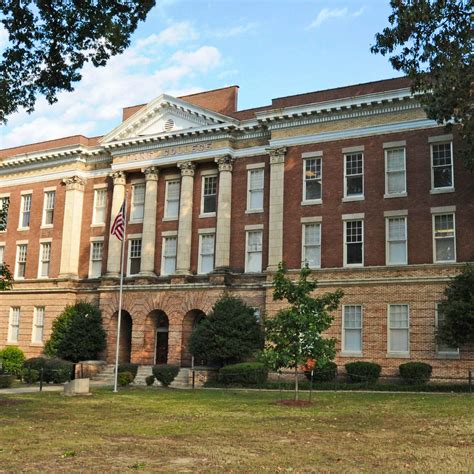universities in jackson