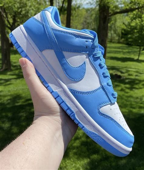 university blue dunk