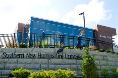 university of new hampshire merit scholarships