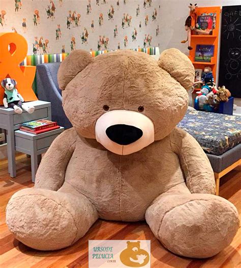 urso gigante de pelucia