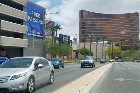 vegas casino free parking