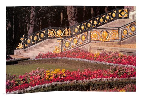 versailles a garden in four seasons PDF