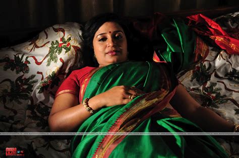 very new telugu bgrade movies saree bed scenes videos in you repeat Reader