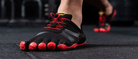 vibram five finger toe shoes