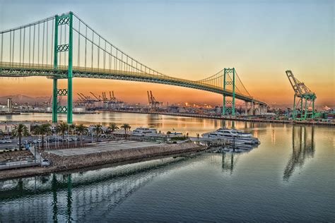 vincent thomas bridge in san pedro california