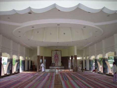 vishwatmak jangli maharaj ashram