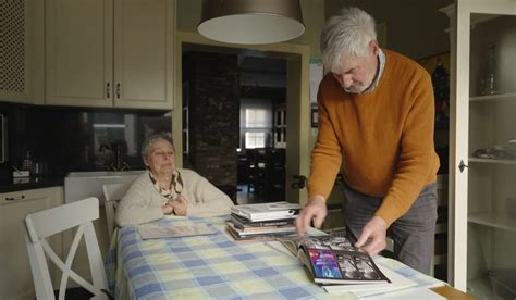 vrouw bijt hond het grote geknipt voor u album met een inleiding van r ferdinandusse Kindle Editon