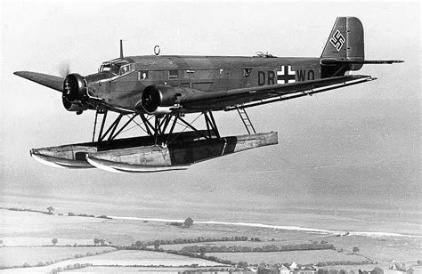water en transport vliegtuigen wereldoorlog ii Doc