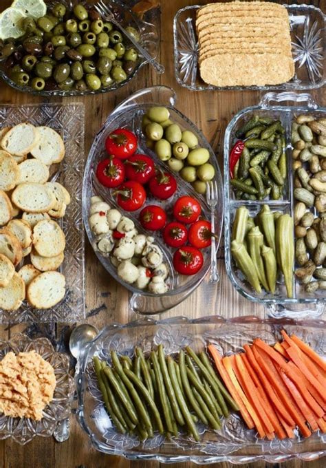 what goes on a relish tray