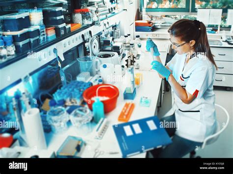 what is a biological lab