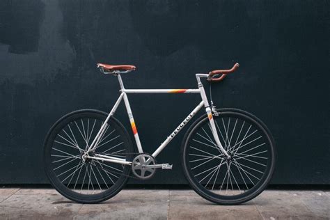 what is a fixed gear bike