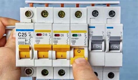 what is the purpose of a circuit breaker PDF