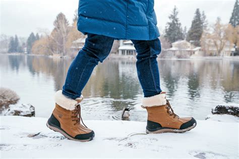 what shoes to wear when it snows