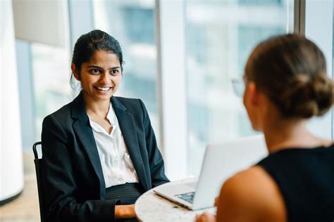 when do medical schools start interviewing