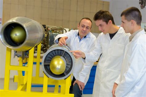 where do aerospace engineers work