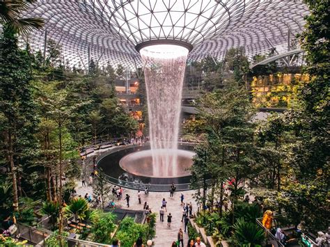 where is the waterfall in changi airport