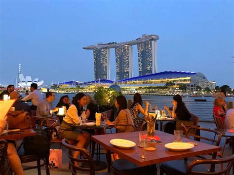 where to eat in marina bay sands