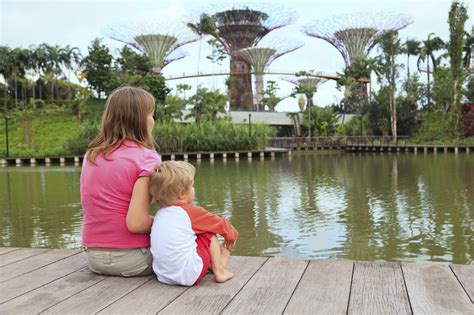 where to go in singapore with kids