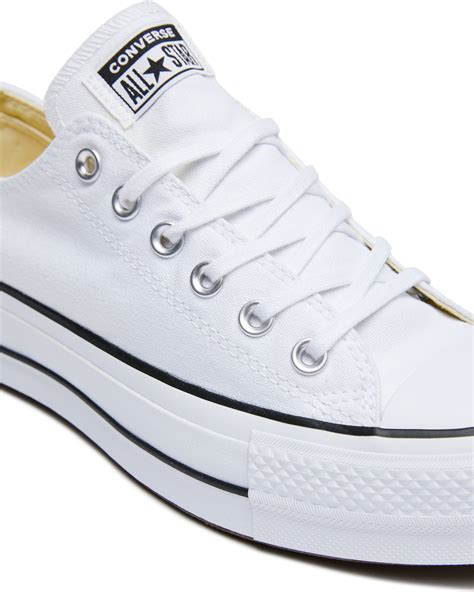 white all star chuck taylor