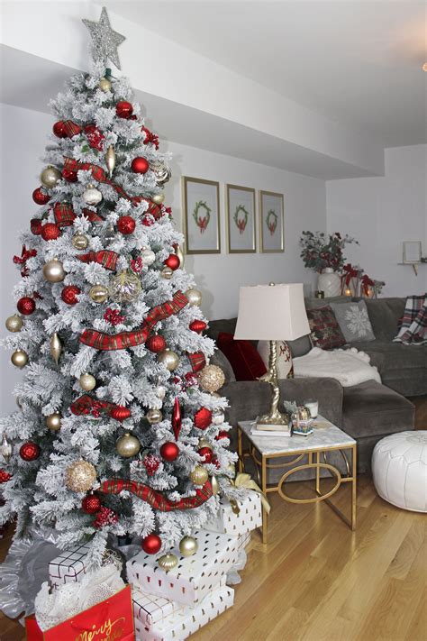 white xmas tree with red decorations