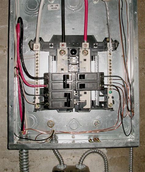 wiring a breaker box for 220 Reader