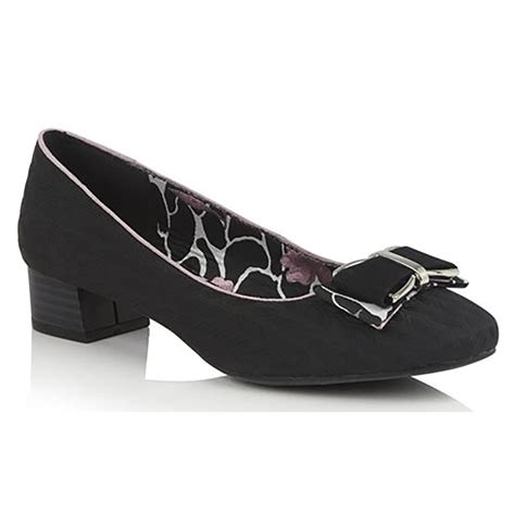 womens black shoes low heel