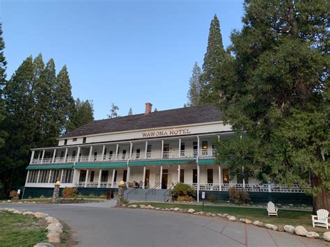 yosemite national park hotels nearby