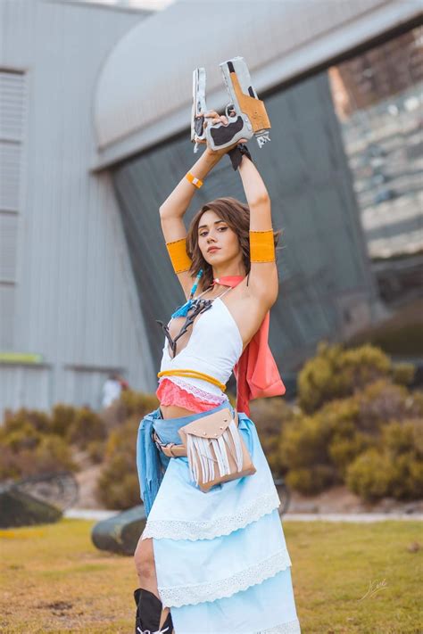 yuna final fantasy cosplay