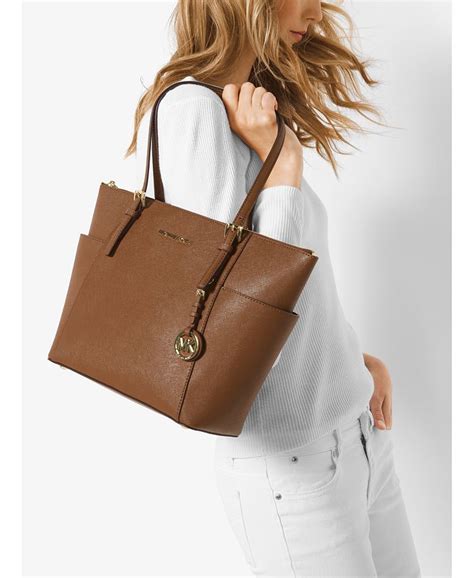 zip tote